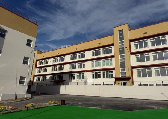 Завершилось строительство школы в микрорайоне Челноковского массива в Феодосии